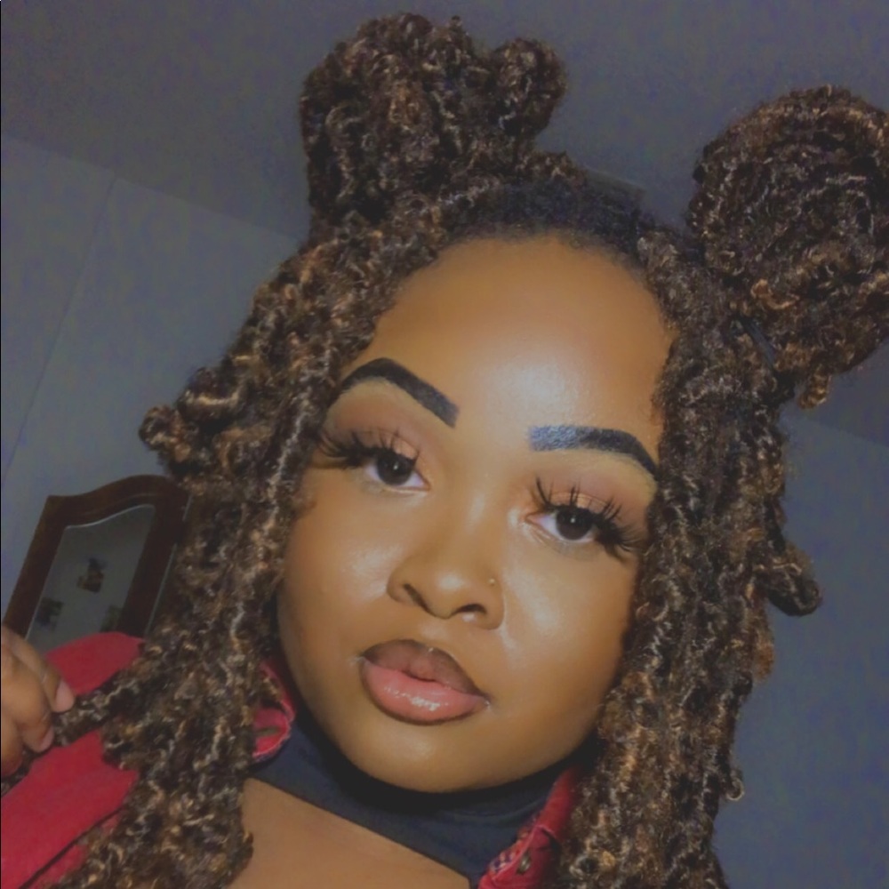 Meet your Posher, Lael!